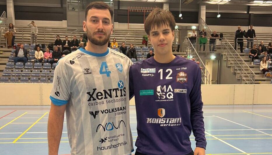 Walter Wimmer (Edelweiss, rechts im Bild) zum Spieler der Partie gewählt. Foto: SK Traun